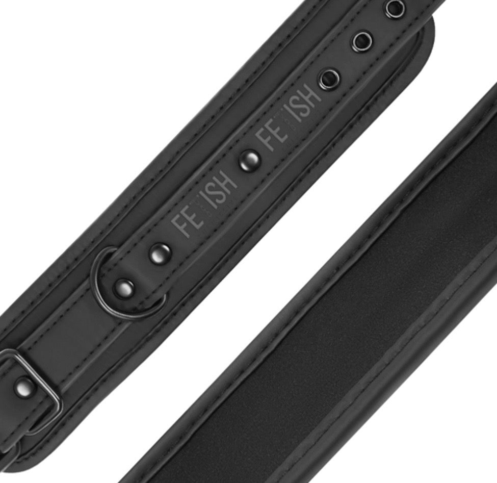 FETISH: Set esposas y collar de cuero vegano