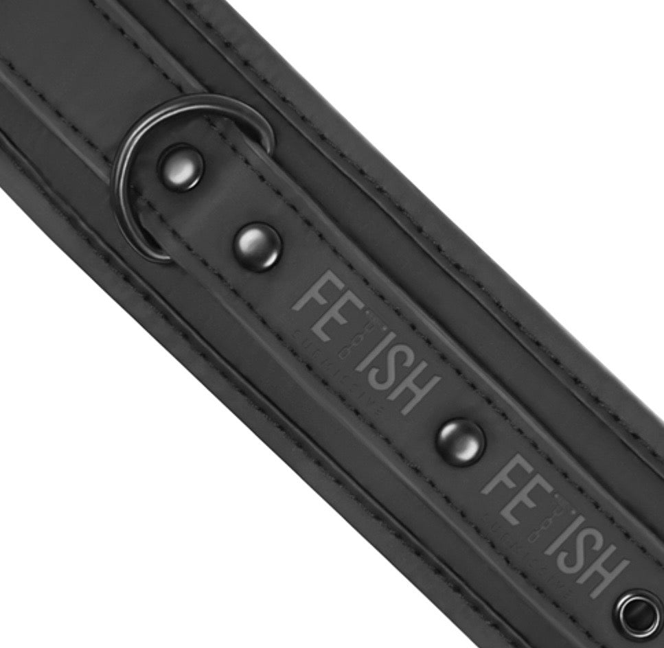FETISH: Set esposas y collar de cuero vegano